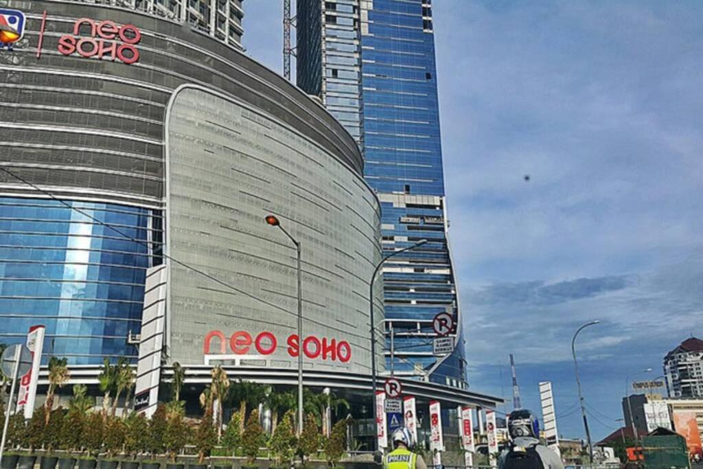 Homy 2 Bedroom Apartment Near Shopping Malls Jacarta Exterior foto